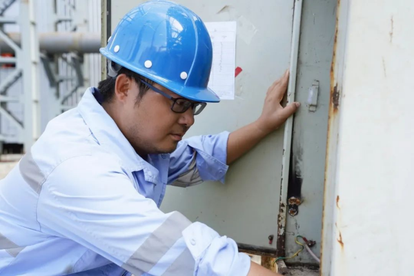 漂洋過(guò)海去奮斗 | 尹文光：將中偉文化帶去海外